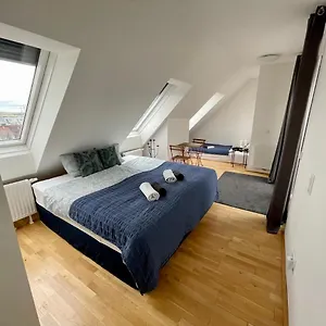 Eca Rooftop Live - Private & Serviced , Wien Österreich