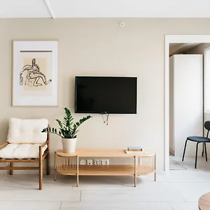 Urban - Scandinavian Comfort With French Balcony Bergen