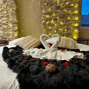 https://ode-au-bonheur.fr-provencehotel.com